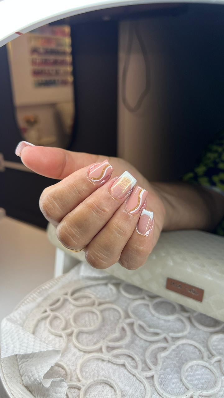 Trabalho em Alongamento em gel